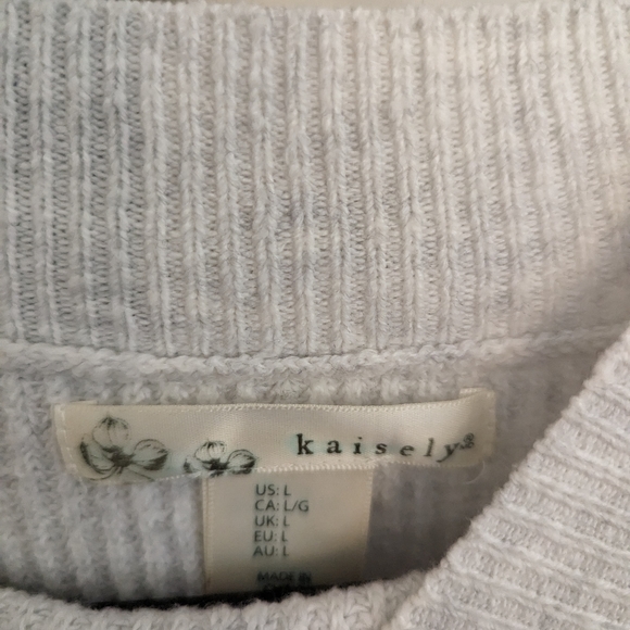 NWOT Kaisely Sweater Size Large - Picture 3 of 4